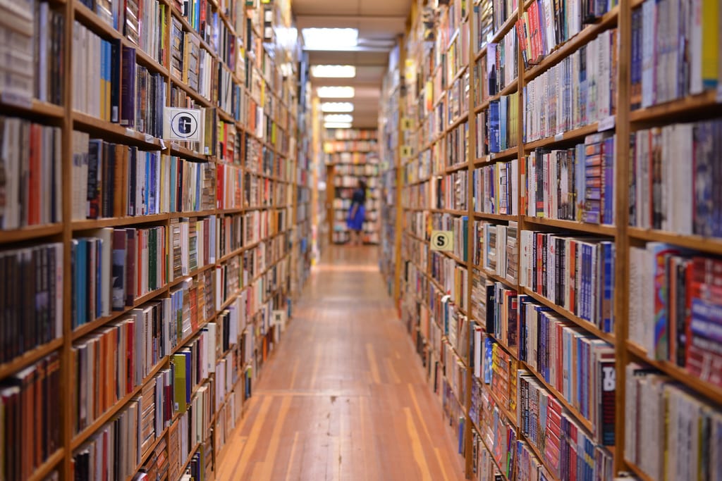 You are currently viewing Tiny bookshop in a tiny town now branching into Asia
